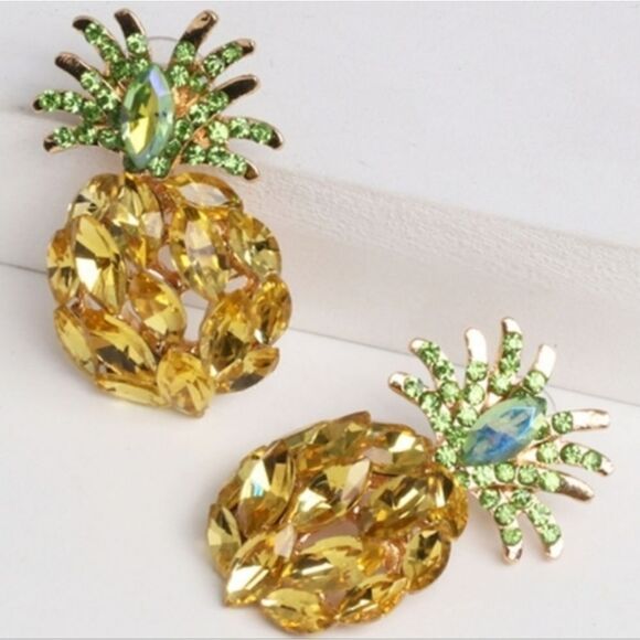 New PINEAPPLE RHINESTONE STUD EARRINGS - Picture 1 of 6